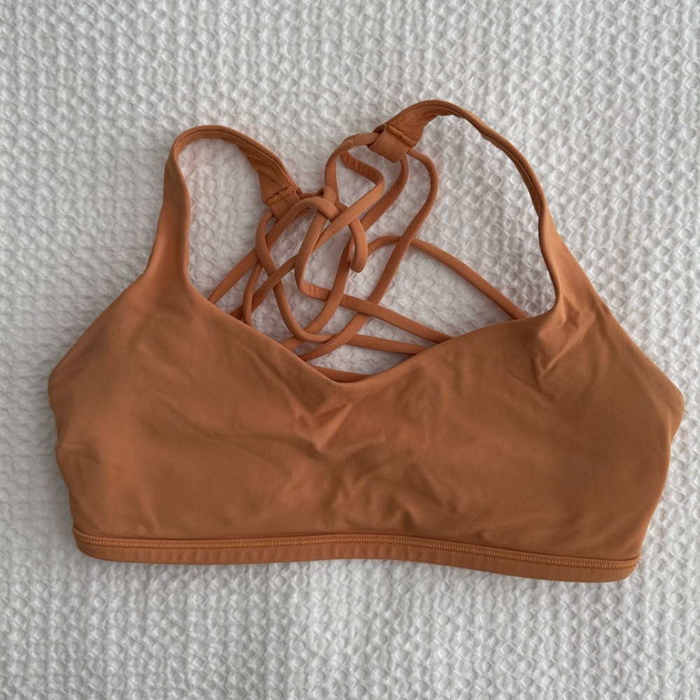 Lululemon Free to Be Bra